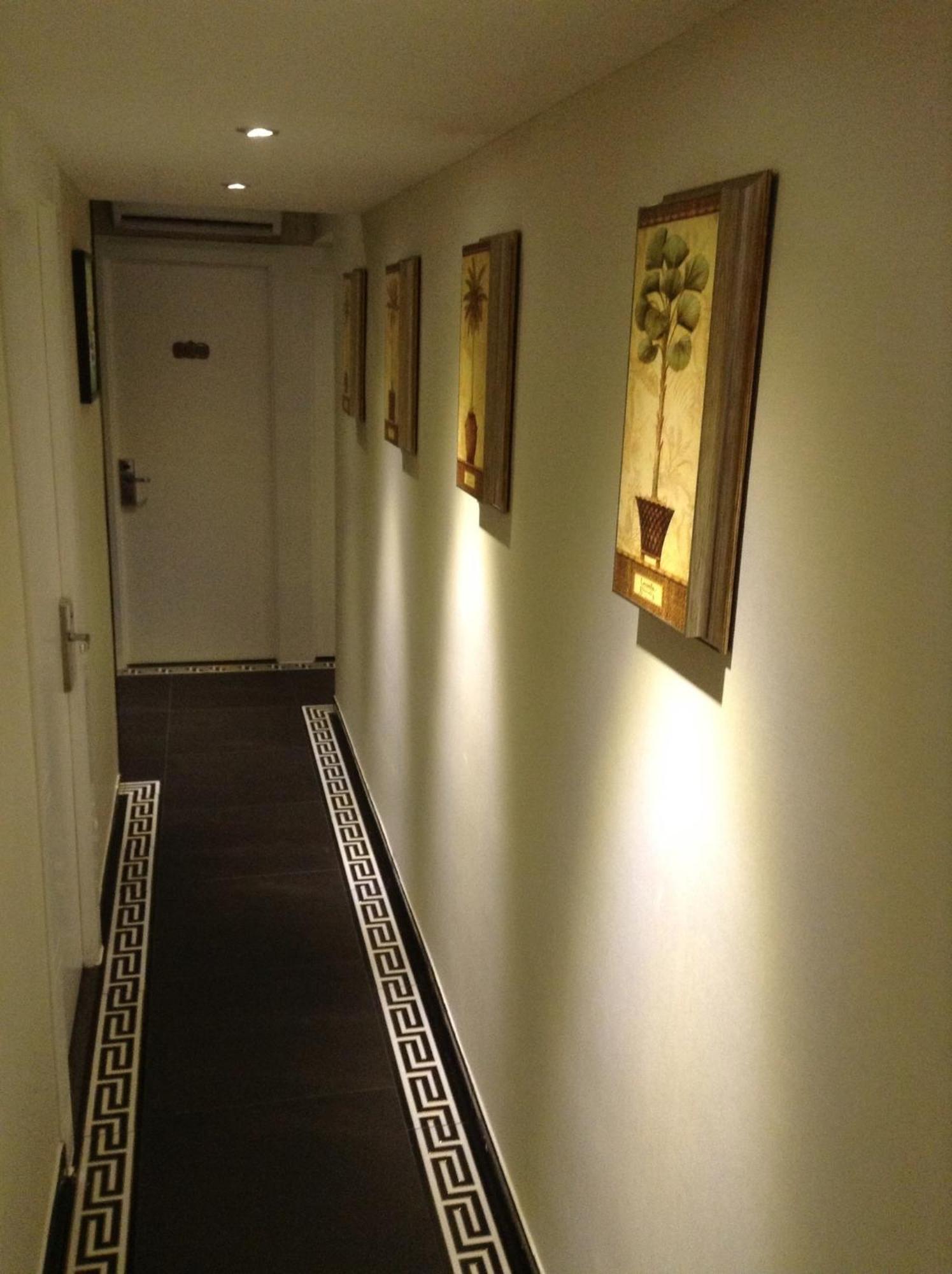 Seasons Hotel Гонконг Екстер'єр фото