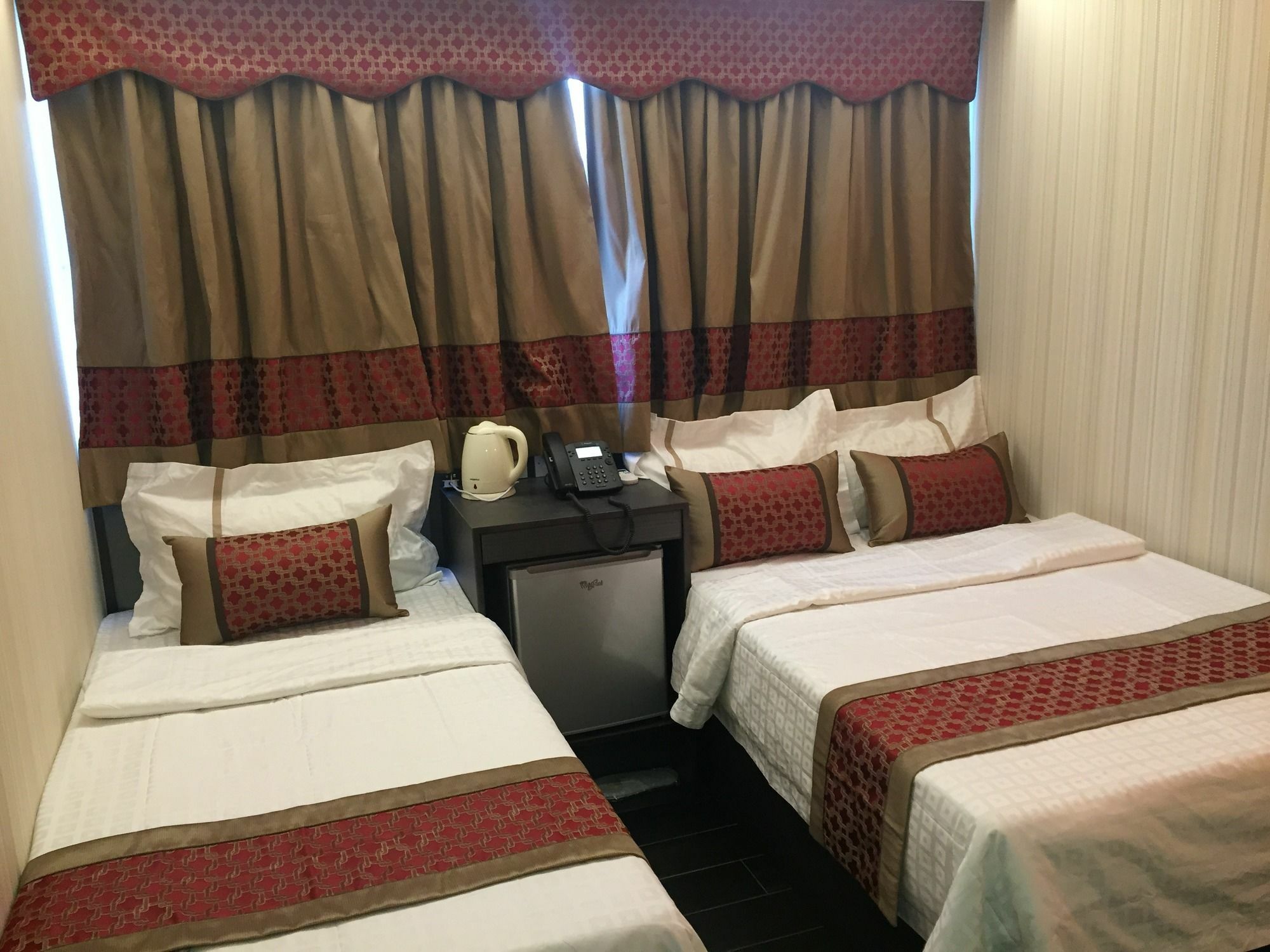 Seasons Hotel Гонконг Екстер'єр фото